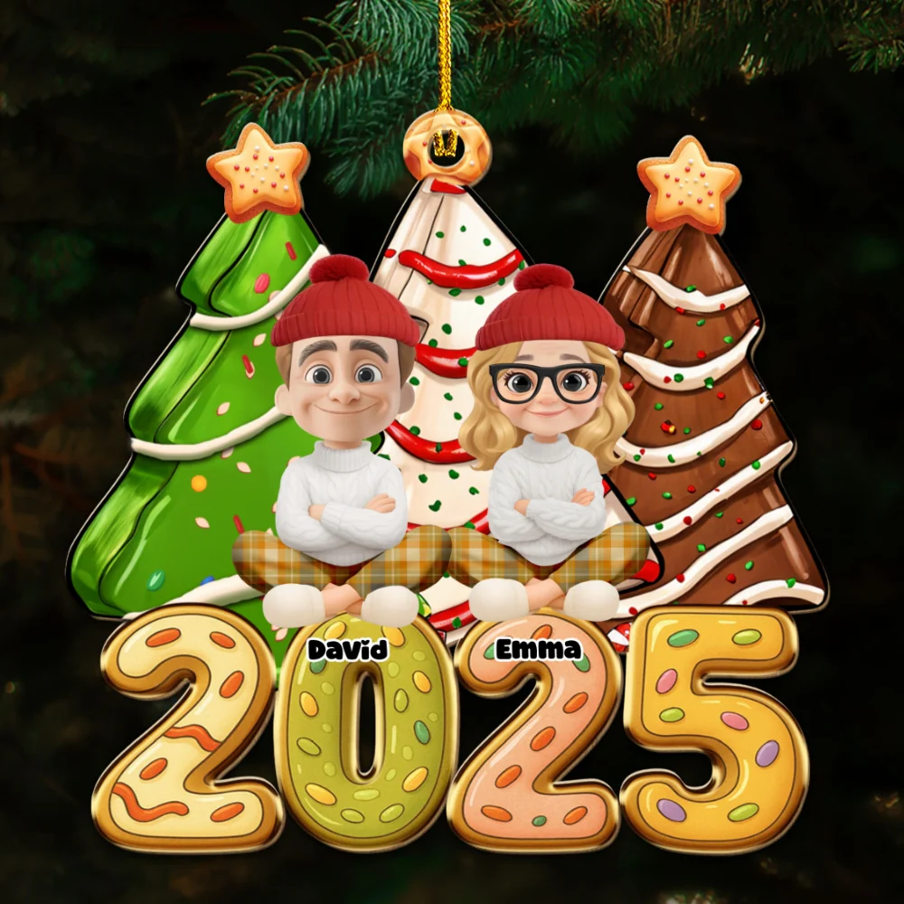 Family Christmas Tree Cake - Personalized Custom 1-layered Wood Ornament - Image 6
