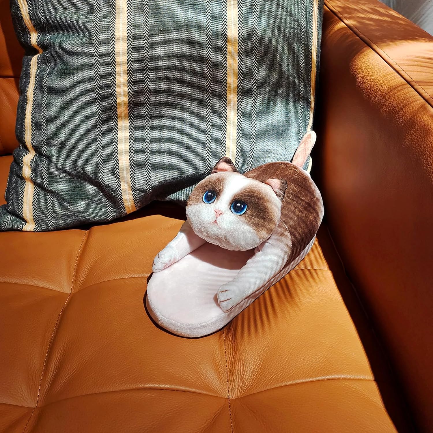 Funny Fuzzy Cat Slippers For Cat Lovers - Image 3